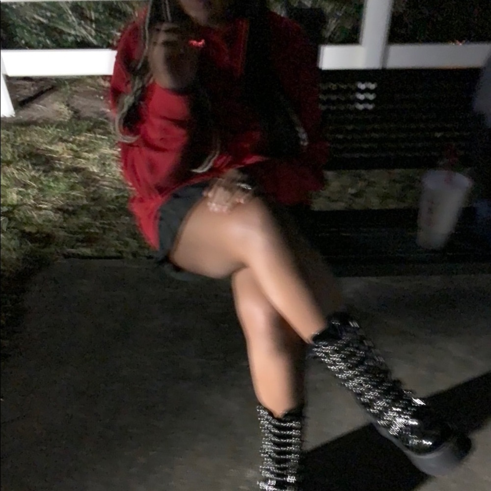 Meet your Posher, Annastasia